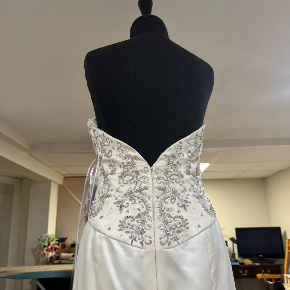 Strapless 100% Silk, Beaded Wedding Dress - Picture 7 of 7